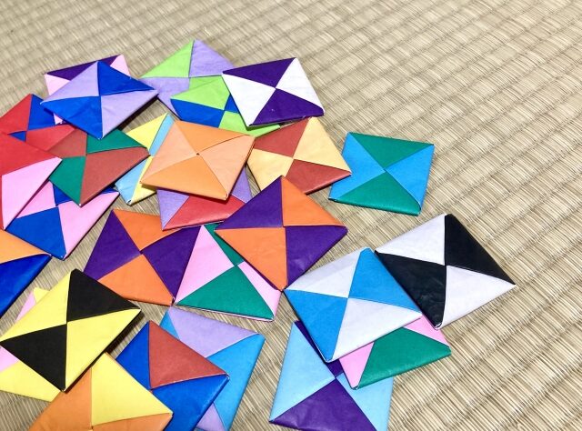 折り紙で作るめんこ